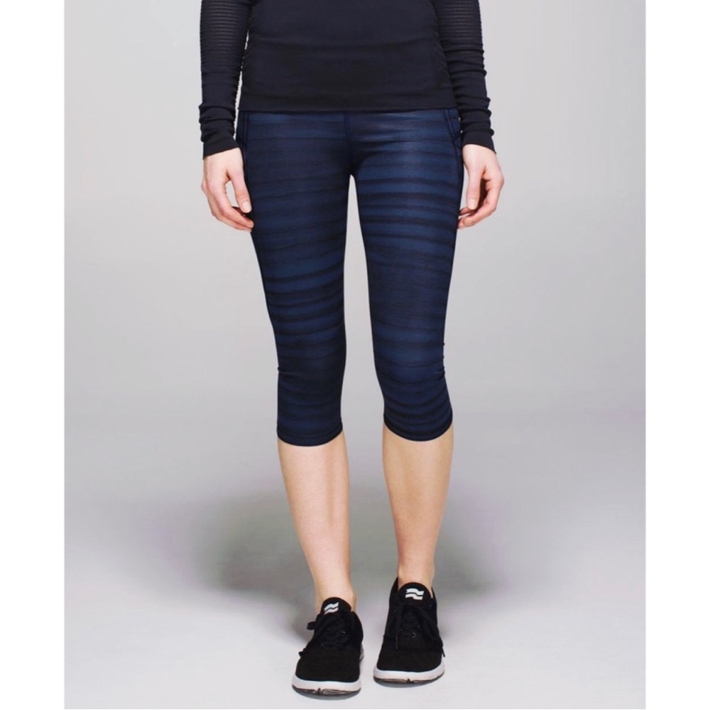 LULULEMON Run Top Speed Crop Leggings Size 8 Good Vibes Deep Navy Black Stripes